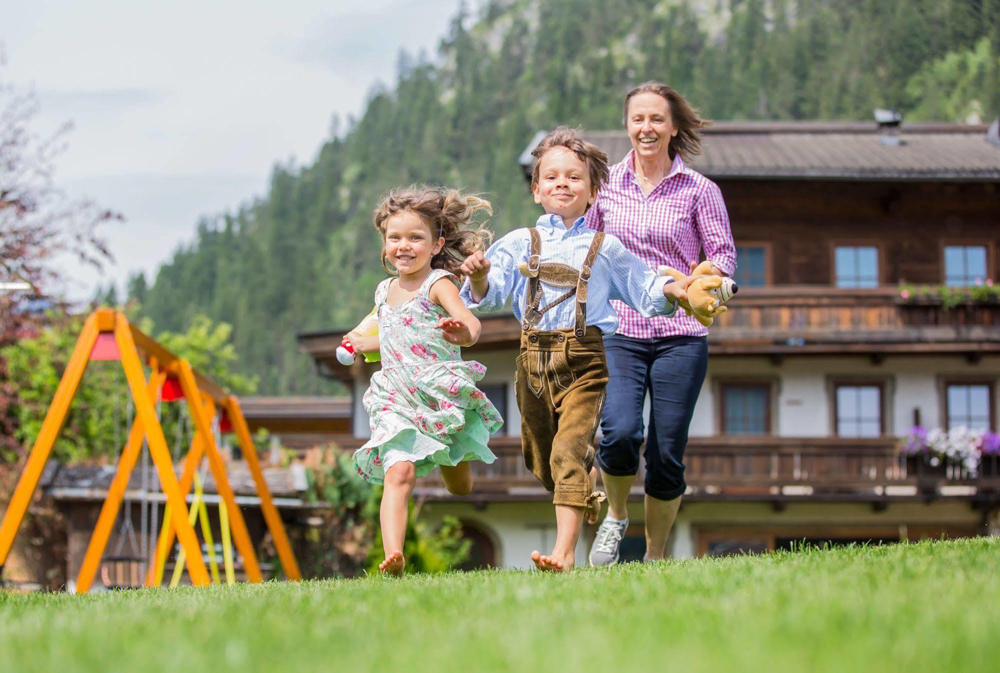 Familien- Und Vitalhotel Muehlpointhof Лофер Экстерьер фото
